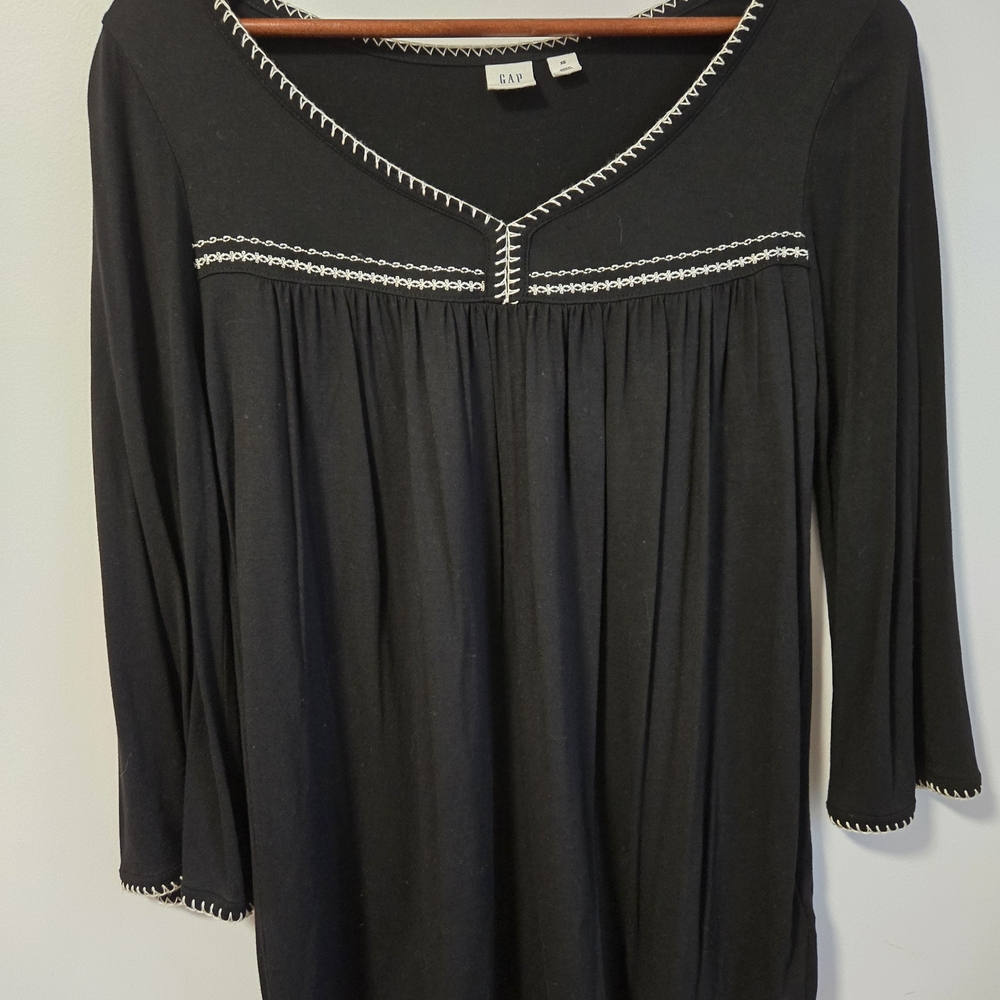 GAP Women's Black Top with White Stitching